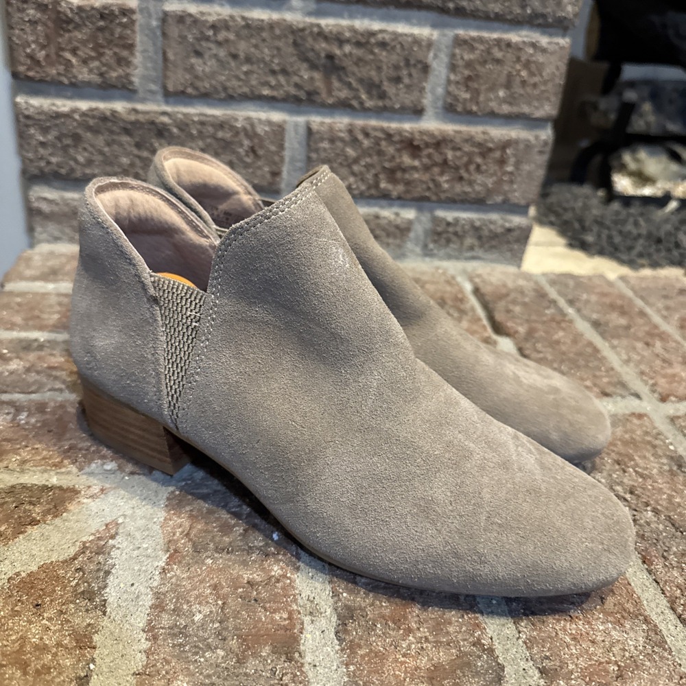 Gentle Souls Fran Boots Womens Size 6.5M Gray Suede Ankle Booties Block Heel
